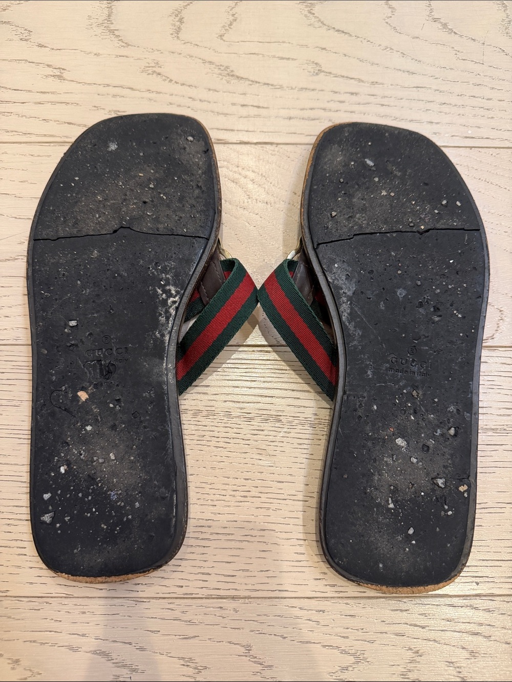 Gucci Leather Thong Sandals with Green & Red Web and Gold Double G - Picture 4 of 5